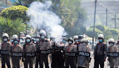 ميانمار.. الشرطة تستخدم الرصاص المطاطي لتفريق المحتجين