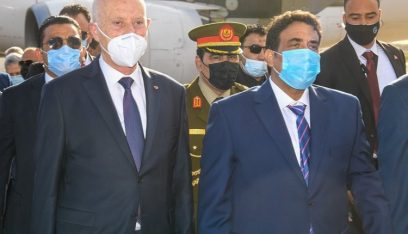 الرئيس التونسي قيس سعيد يصل إلى مطار معيتيقة الليبي
