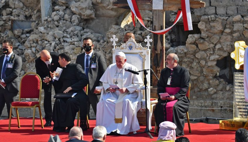 البابا فرنسيس من الموصل: السلام أقوى من الحرب