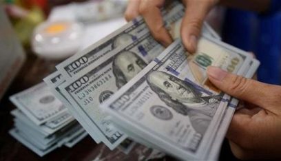 الدولار “يحلّق” فوق الـ10 آلاف.. إليكم سعره مساء اليوم!