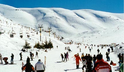 بلدية كفردبيان ذكرت بقرارها بعدم دخول الباصات إلى محيط مراكز التزلج في المزار