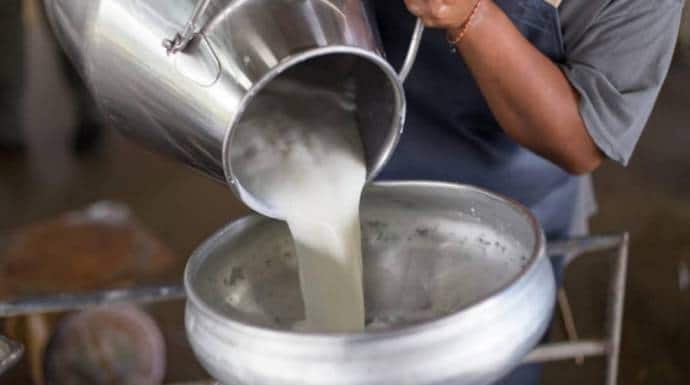 مرتضى حدد سعر كيلو الحليب الطازج بـ3750 ليرة