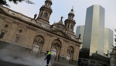 تشيلي تغلق حدودها وتشدد القيود العامة الصارمة