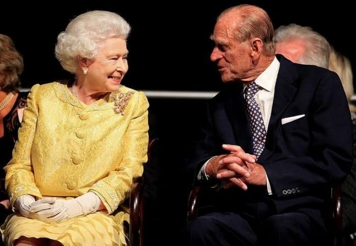 وصية الأمير فيليب سرية لـ 90 عاما.. حفاظاً على كرامة الملكة
