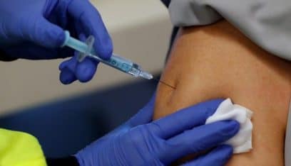 الفايننشال تايمز: ما العلاقة بين جلطات الدم ولقاح أسترازينيكا؟