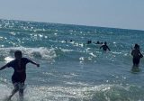 انقاذ 4 مواطنين من الغرق مقابل شاطئ صور