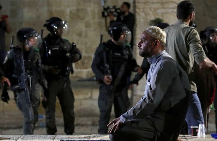 عشرات الجرحى في القدس في صدامات مع الشرطة الإسرائيلية