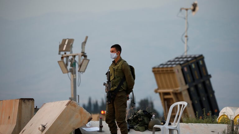 جيش العدو الإسرائيلي: هاجمنا مباني عسكرية لحزب الله في بلدتي مركبا ومجدل زون