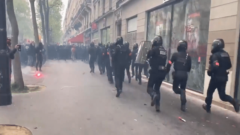 على هامش أعمال الشغب في فرنسا…احتجاز ثلاثة شرطيين إثر وفاة رجل