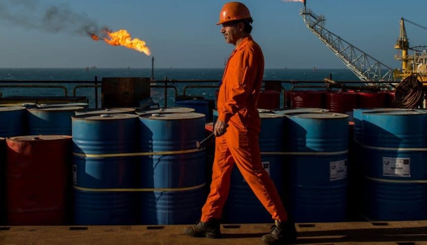 السعودية تحتفظ بصدارة موردي النفط للصين!
