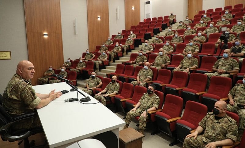قائد الجيش التقى ضباط دورة الأركان 35: المرحلة صعبة ودقيقة اقتصاديا ونبذل جهودا لمساعدة العسكريين