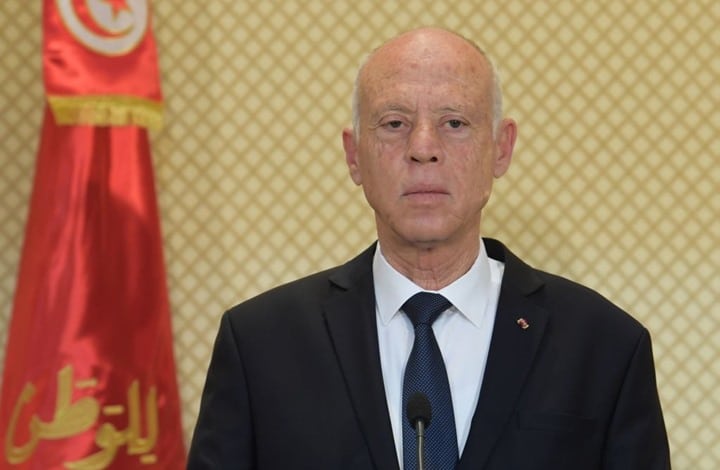الرئيس التونسي يقول إن بلاده تلقت 6 ملايين جرعة من لقاحات كورونا منحاً من دول صديقة