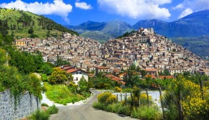 قرى إيطالية تدفع 33 ألف دولار لـ 3 سنوات لمن ينتقل للعيش فيها!