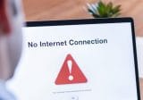هل ينقطع الانترنت في لبنان؟!