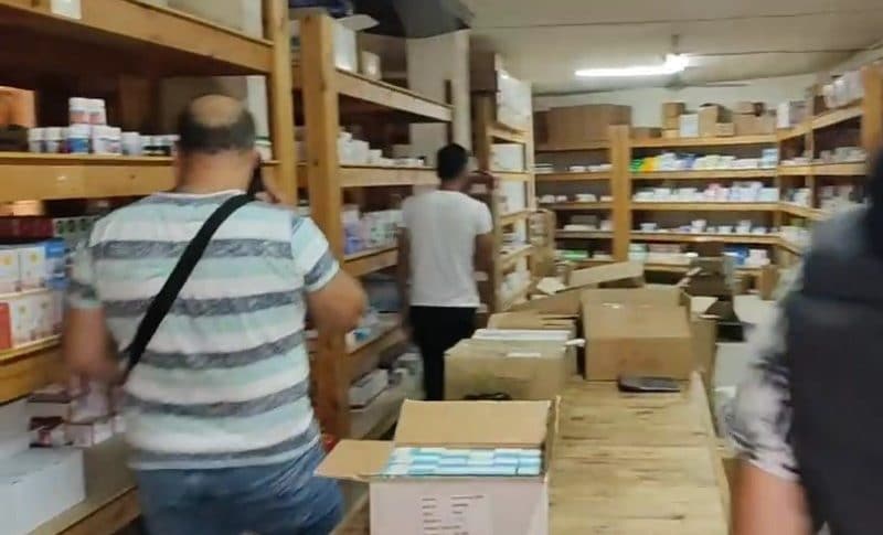 معلومات عن كشف مستودعات في طرابلس بداخلها أدوية مخبأة(فيديو)