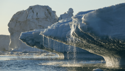غرينلاند تفقد جليداً في يوم واحد يكفي لتغطية فلوريدا في بوصتين من الماء!