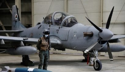 عشرات الجنود الأفغان يهبطون بطائراتهم العسكرية في طاجيكستان