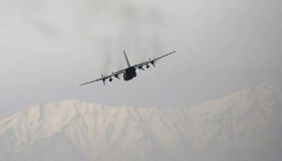 أوزبكستان تعلن استقبال 46 طائرة أفغانية