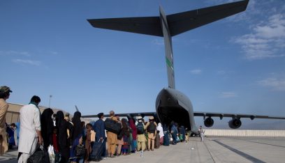 إسبانيا تعلن انتهاء عمليات الإجلاء من أفغانستان