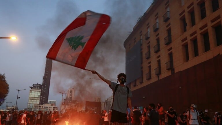 “انهيار القرن”.. اقتصاد لبنان قد لا يعود إلى ما كان عليه قبل عقدين!