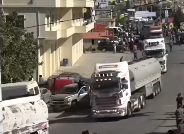بالفيديو: دخول قافلة صهاريج المازوت إلى بلدة العين البقاعية