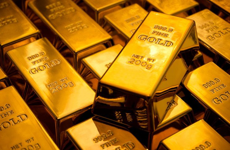 أسعار الذهب تتجه لتسجيل أول انخفاض أسبوعي