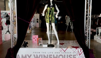 فستان آيمي واينهاوس بأكثر من 243 ألف دولار