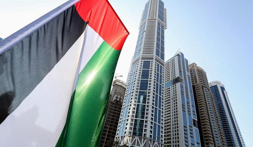وزير خارجية الإمارات يحذر من خطورة تفاقم الأوضاع في منطقة الشرق الأوسط وتصاعد حدة التوترات