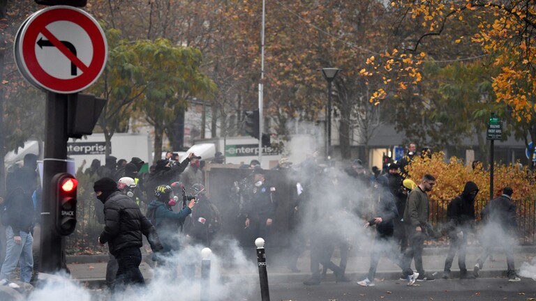 شرطة باريس: إصابة 31 شرطيا جراء مواجهات اليوم مع الجالية الكردية