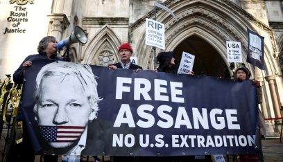 العدل الأميركية ترحب بقرار المحكمة البريطانية بشأن تسليم أسانج