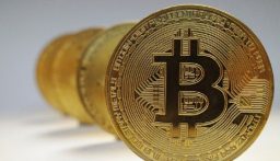 البيتكوين دون 103 آلاف دولار عقب التصعيد بالشرق الأوسط