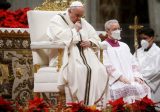 البابا يذكر مأساة لبنان في رسالة الميلاد