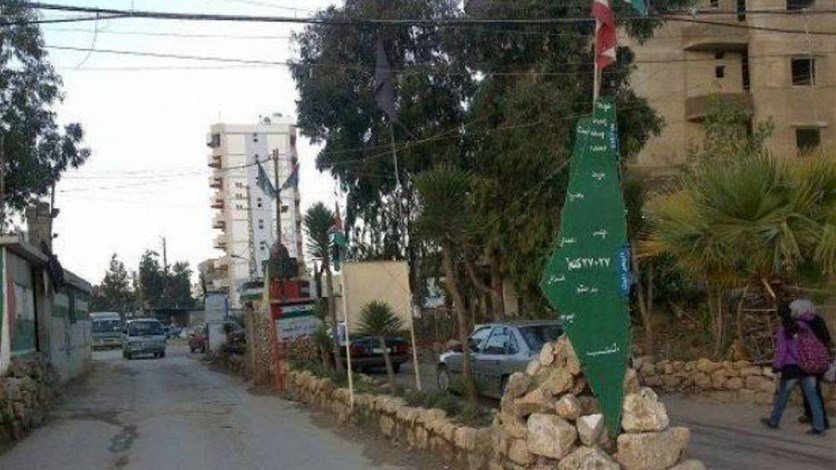 القوة الأمنية المشتركة في مخيم البداوي تسلم مطلوباً صدم طفلة إلى الأجهزة اللبنانية