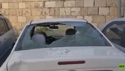 مجموعة من المستوطنين الملثمين يهاجمون حي الشيخ جراح ويحطموا زجاج سيارات فلسطينية