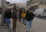 محتجون اقفلوا محال صيرفة في حلبا رفضت تصريف المئة دولار القديمة