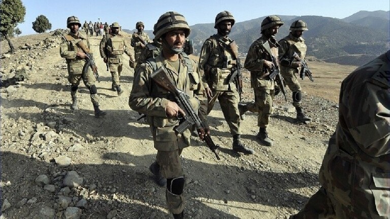 مقتل المتحدث باسم حركة “طالبان” الباكستانية قرب الحدود الأفغانية