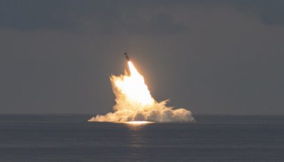 كوريا الشمالية تطلق صاروخين باليستيين باتجاه البحر