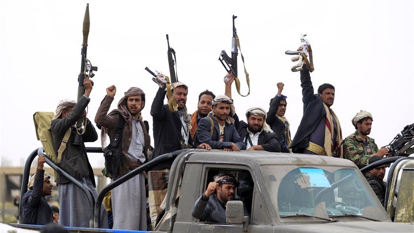 الحوثيون تعهّدوا مواصلة استهداف السفن المرتبطة بإسرائيل في البحر الأحمر