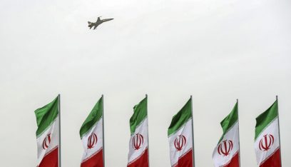 إيران تحقق في مقتل أحد أفراد الحرس الثوري