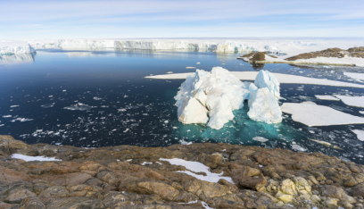 انهيار مفاجئ لجرف جليدي في القطب الجنوبي!