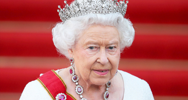 تكريم الملكة الراحلة إليزابيث بأغلى عملة ذهبية