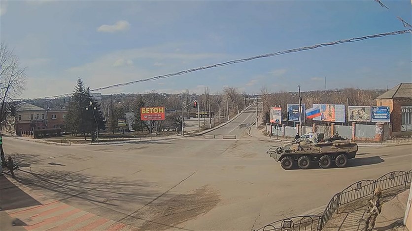 حاكم ميكولاييف: دبابات روسية تطلق النار على مطار في المنطقة