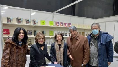 مي خليل توقّع كتابها في معرض بيروت العربي الدولي للكتاب