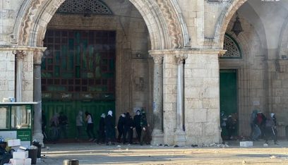الهلال الأحمر الفلسطيني: 67 إصابة تم نقلها من المسجد الأقصى