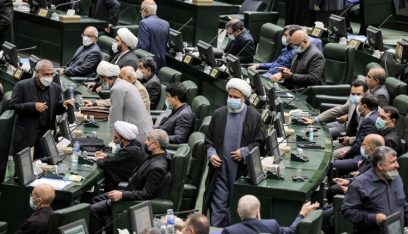 نواب إيرانيون يطالبون في رسالة إلى رئيسي بضمانات أميركية بشأن الاتفاق النووي