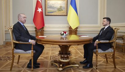 أردوغان يبحث مع زيلينسكي الوساطة التركية بين موسكو وكييف