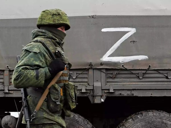الجيش الروسي يعلن تحرير سوليدار “بمناورة سرية”