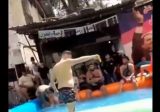 بالفيديو: مناصرو المستقبل يقاطعون الانتخابات بأحواض السباحة!