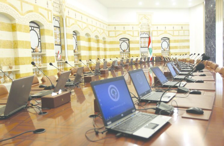 التماهي مع “الفيتو” الأميركي “أزمة مفتوحة”… و “الثنائي” يثق بعقلانيّة عون