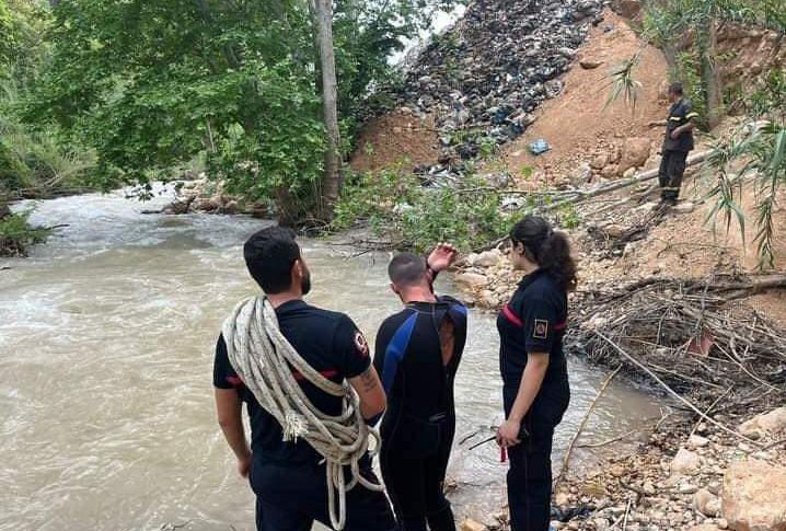 حاول إنقاذها فجرفته المياه… البحث عن رجل وابنته في نهر داريا